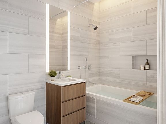 3rd image of 2121 31st St #5J