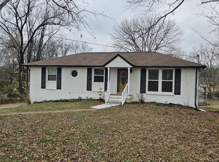 102 Dolphus Dr #A, Hendersonville, TN 37075