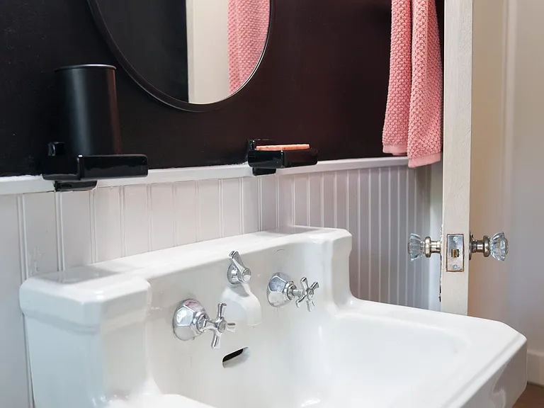 Restored original sink from the 1930's