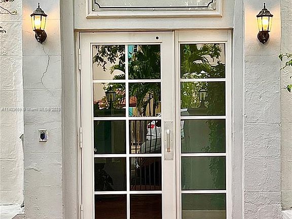 3rd image of 1200 Euclid Ave APT 302