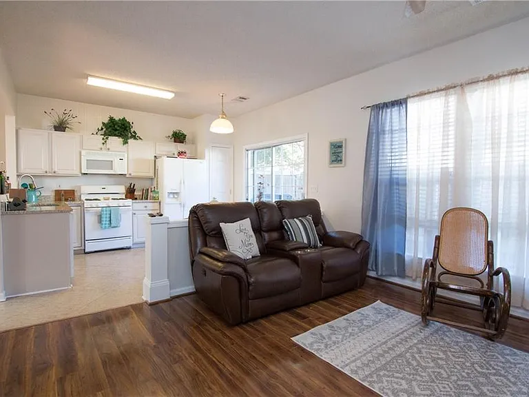 2507 Timbercreek Cir — Photo 15