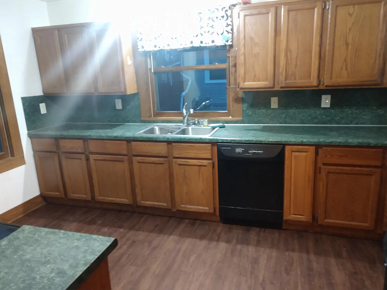 201 S Riverside Dr — Photo 3