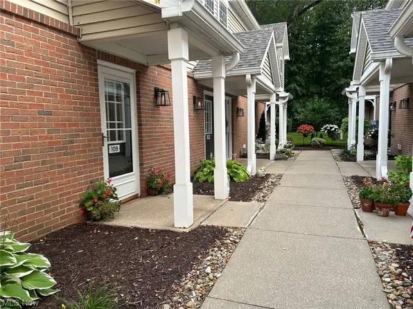 3298 Lenox Village Dr Unit 109, Fairlawn, OH 44333