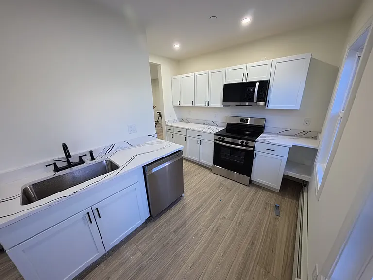 11 Adams St #1 — Photo 1