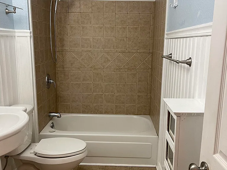 114 Dorflinger Ct — Photo 35