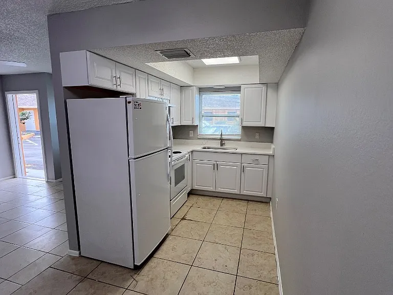 1601 Placida Rd #7 — Photo 5