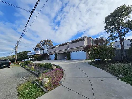 1st image of 2580 Ironwood Ave #B