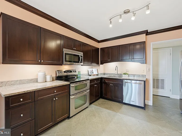 1600 N Oak St #1410 — Photo 17