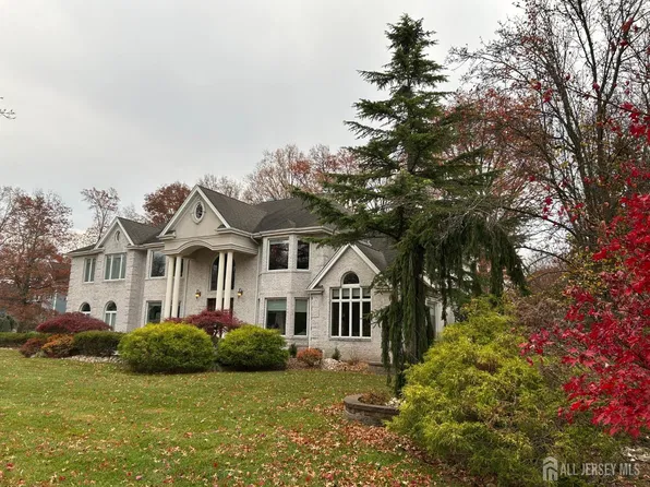 21 Southfield Rd, Edison, NJ 08820