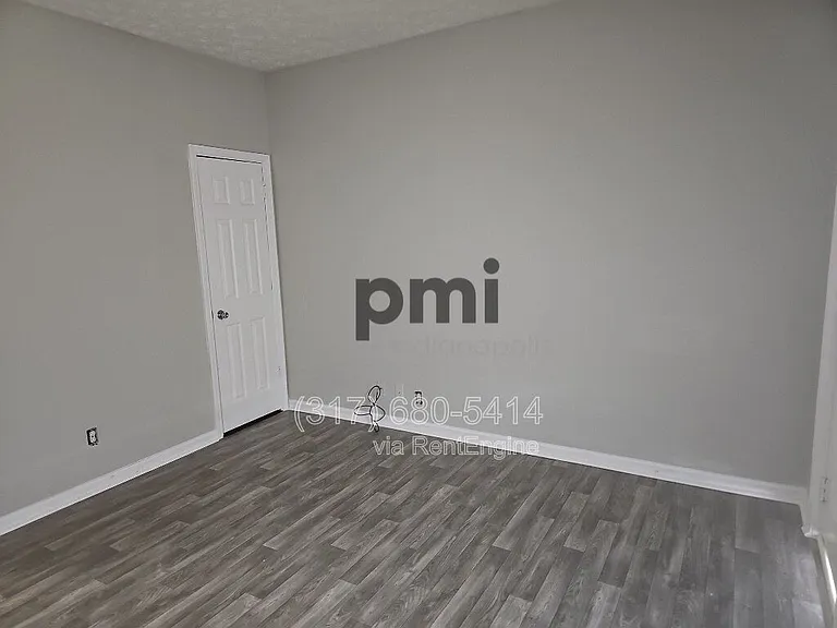 114 Adler St — Photo 23