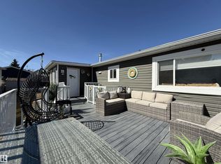 50 Willow Park Est, Leduc, AB T9E 5R3