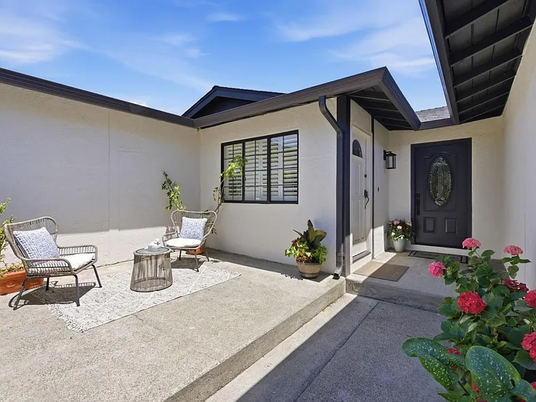 7516 Shady Hollow Dr — Photo 24