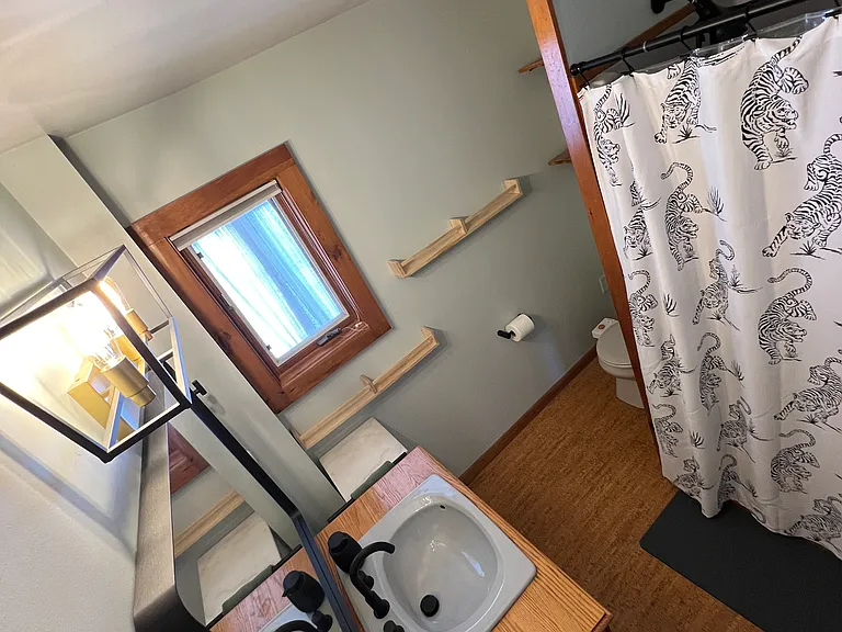 39 Burling St #B — Photo 9