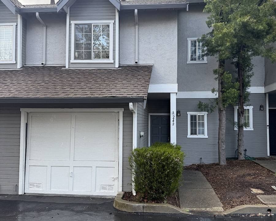 1st image of 242 Birch Creek Dr