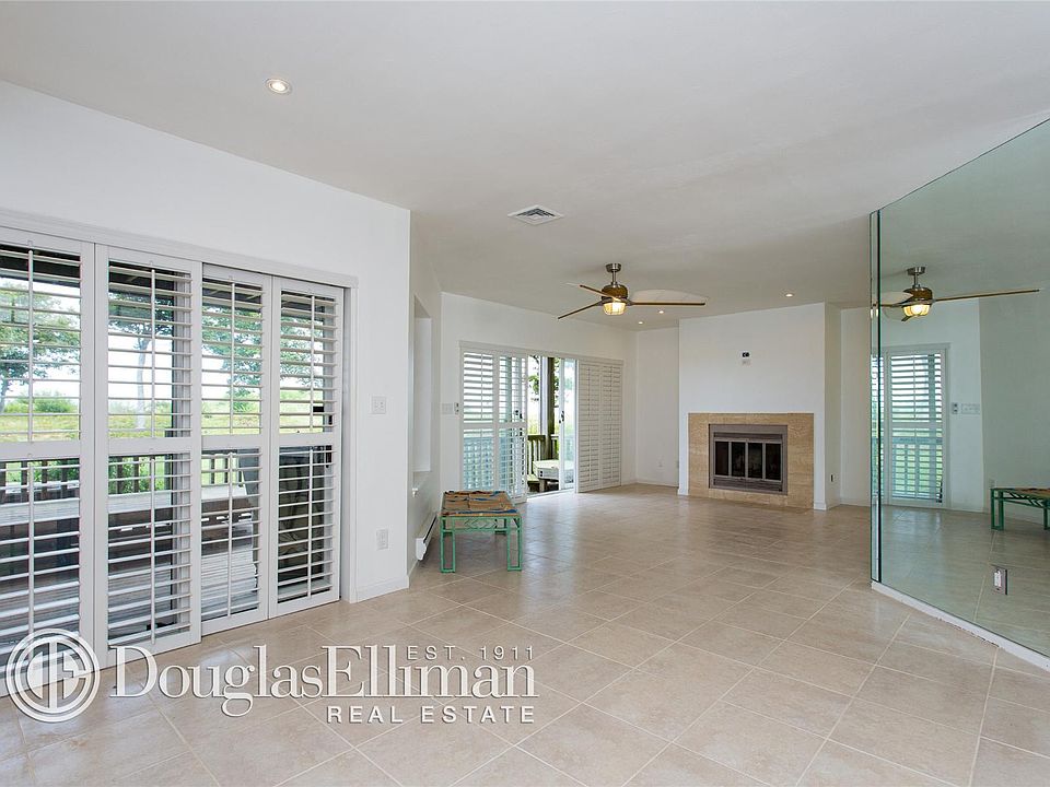 1st image of 313 Fox Hill Dr