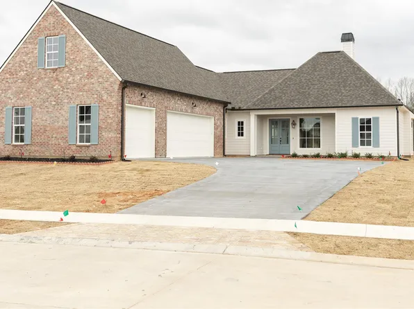 2136 Garrett Farms Row, Shreveport, LA 71106