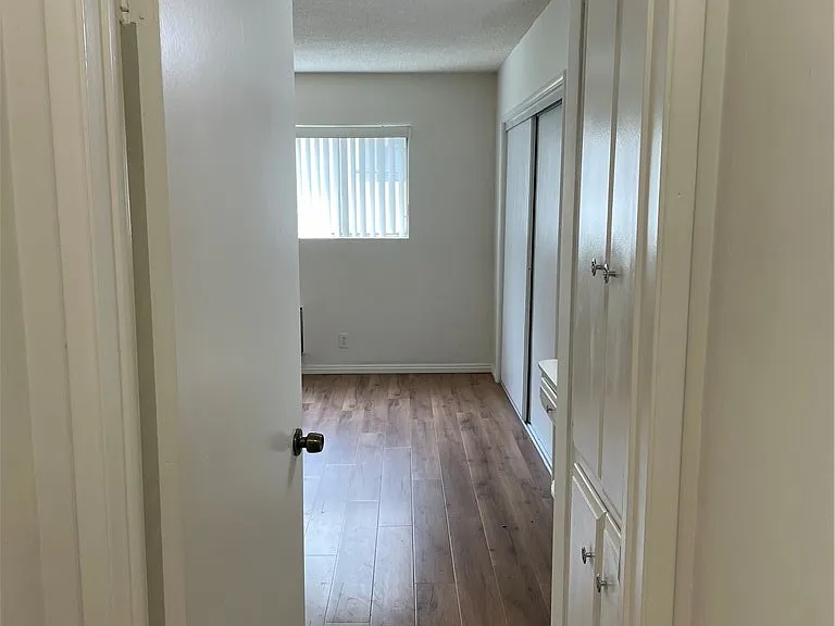 1141 Pine St #9 — Photo 10