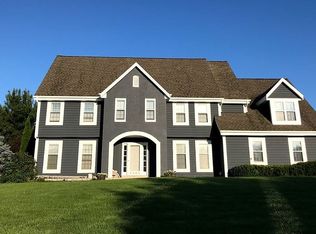 2595 Wynfield Ln, Brookfield, WI 53045