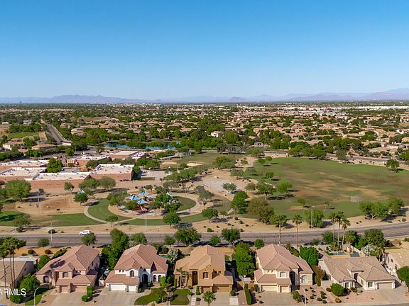 4th image of 670 W Oriole Way