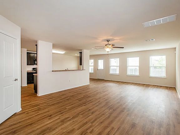 3rd image of 6917 Crestone Rd