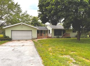 226 S Eight Mile Rd, Midland, MI 48640