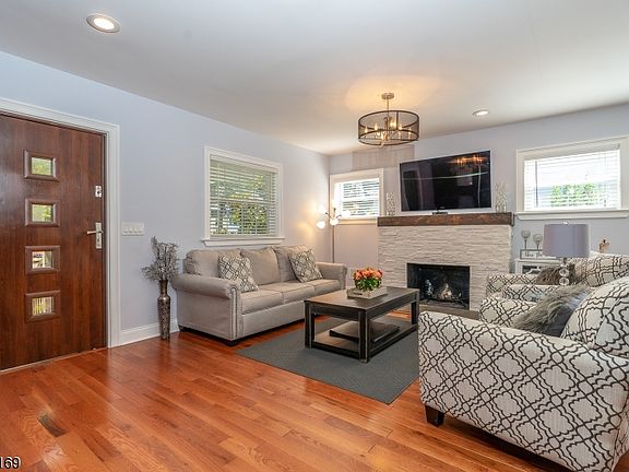 3rd image of 114 Westville Ave