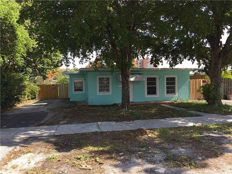 1st image of 224 NE 18th Ave