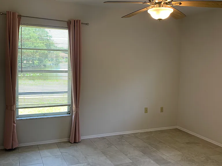 2193 Cork Oak St E — Photo 18