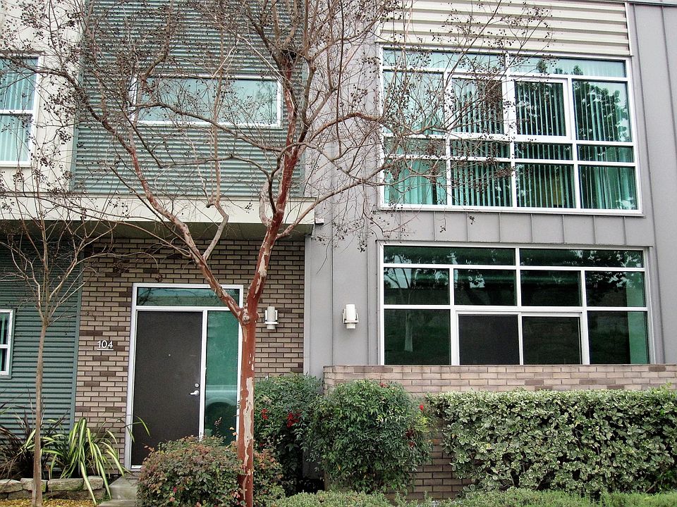 1st image of 730 W Doran St APT 105