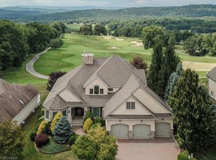 23 Country Ln, Hardyston, NJ 07419