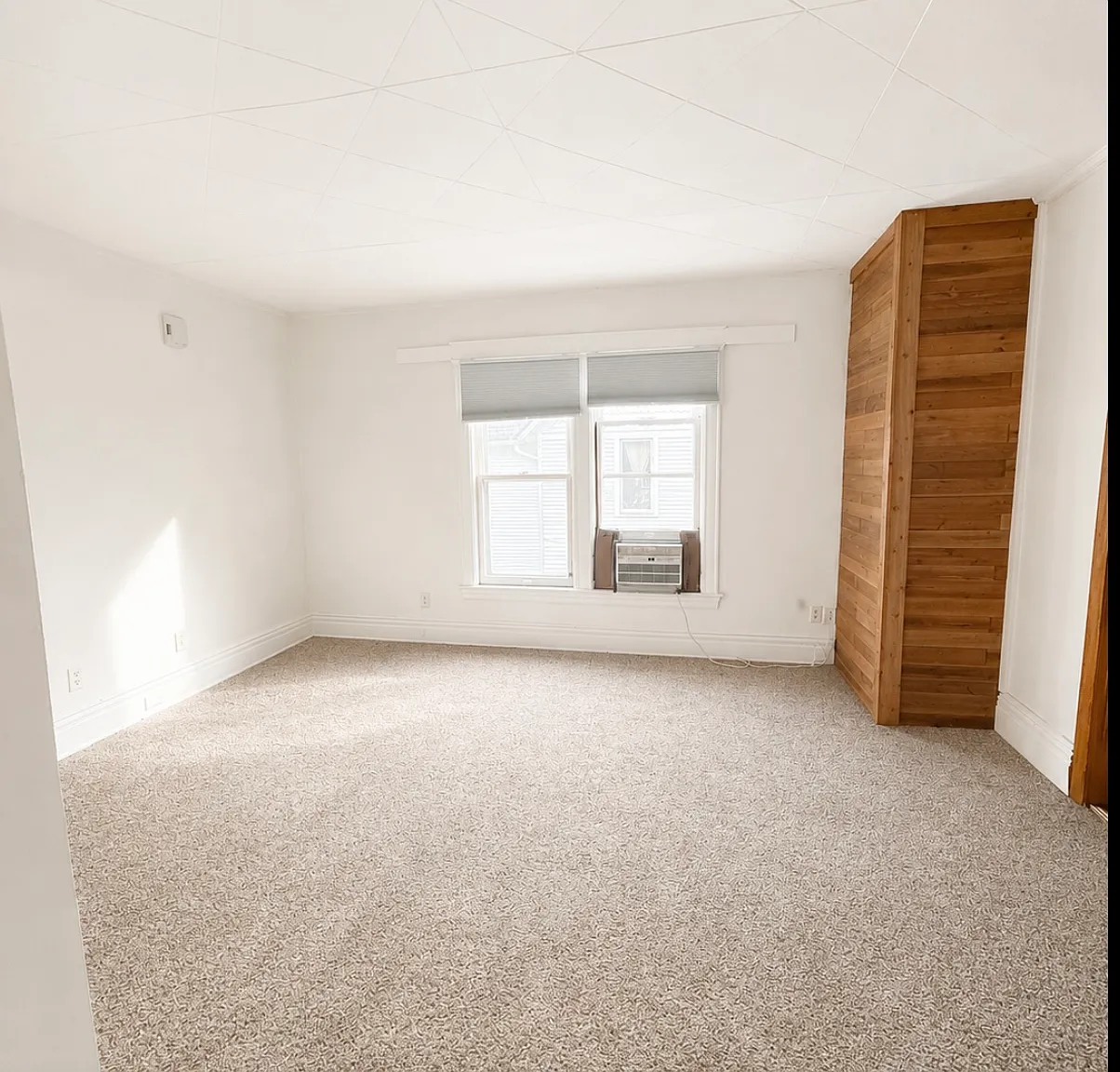 2 bed, 700 sqft, $900 — Photo 2