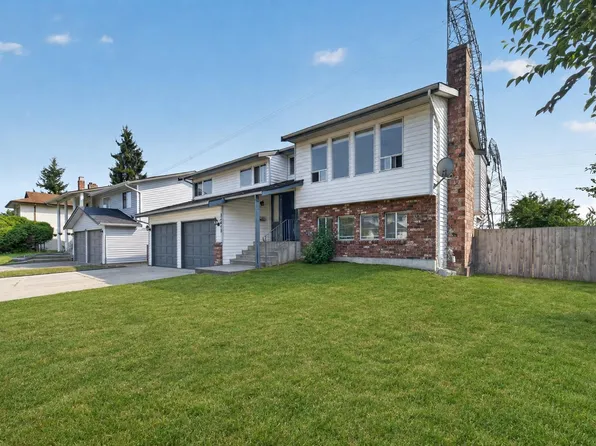 32478 Qualicum Pl, Abbotsford, BC V2T 5A6
