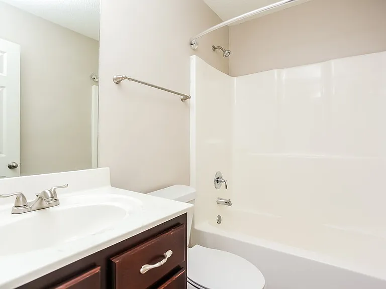 10218 Cottage Oaks Cv — Photo 15
