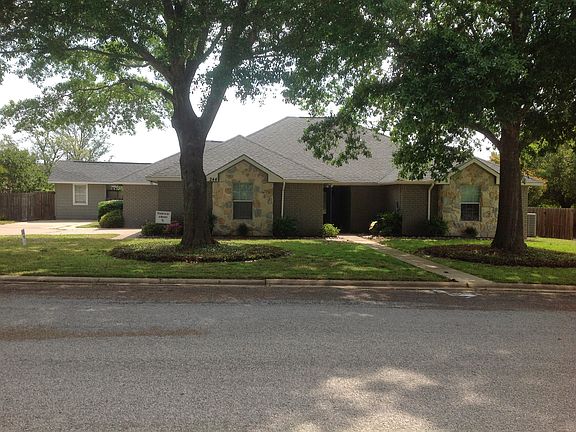 Straight view-Front of house