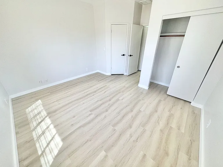 7340 Ridge Star Ct — Photo 18
