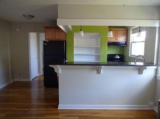 25 Montreal St APT 3, Portland, ME 04101