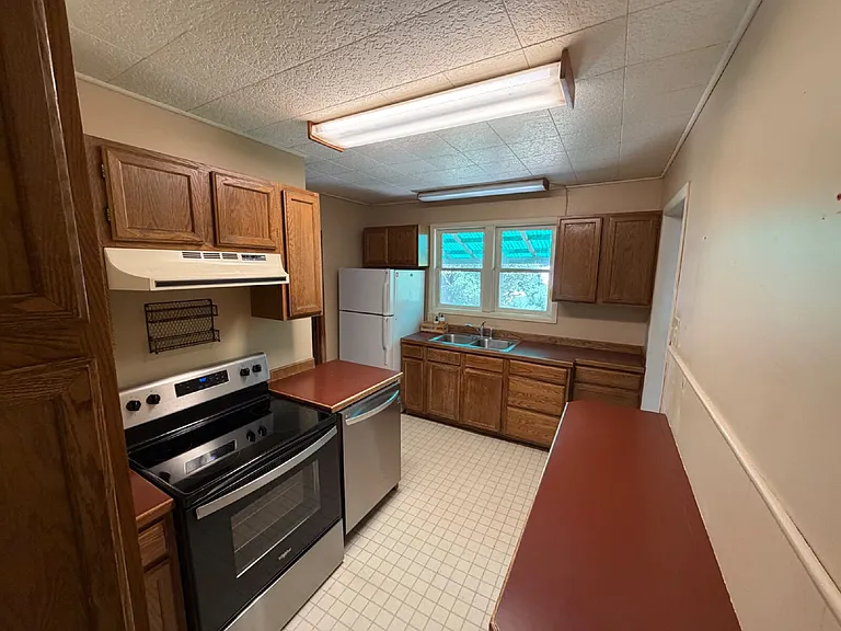 116 S Church Ave — Photo 5