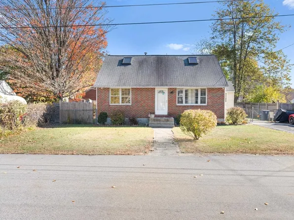 14 Orlando St, Nashua, NH 03064