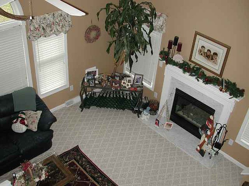 5th image of 709 SACHEM Circle
