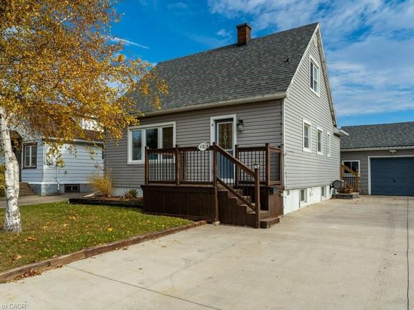 6782 Dorchester Rd, Niagara Falls, ON L2G 5T9