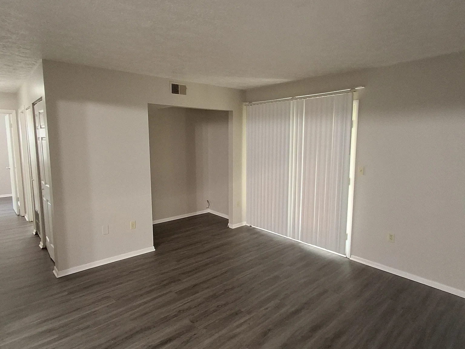 310 E Market St — Photo 2