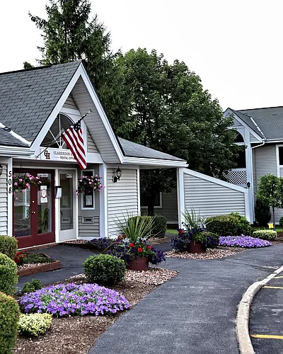 Clarendon Heights Photo 1