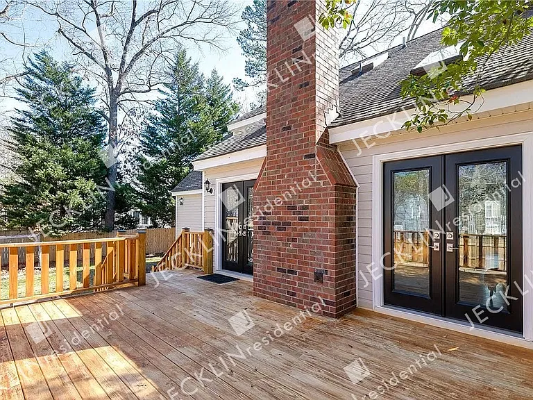 4670 Rollingwood Ln — Photo 44