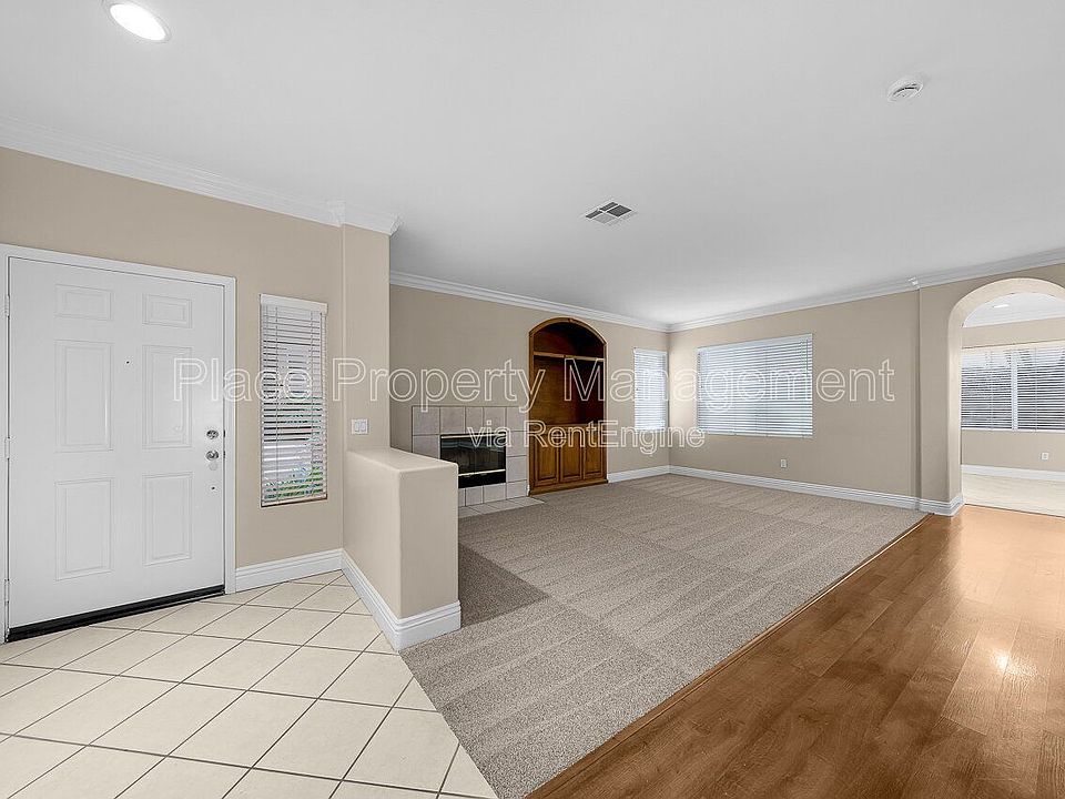 1st image of 6223 Avenida De Las Vistas Unit 2