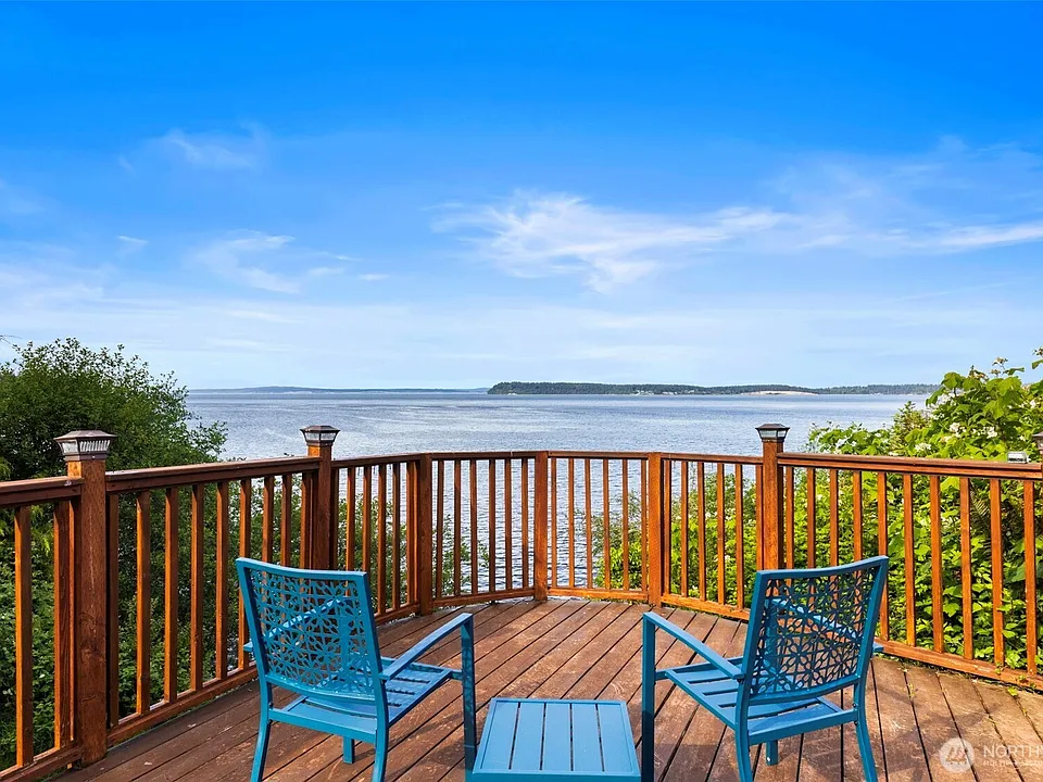 3233 Paradise Bay Rd
