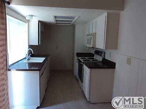 4th image of 1628 Bitter Creek Dr