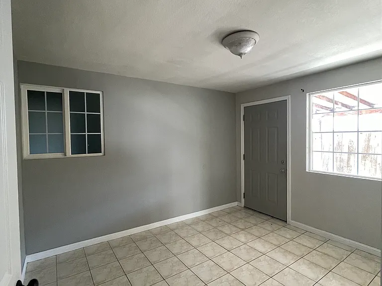 421 Cordelia St — Photo 13