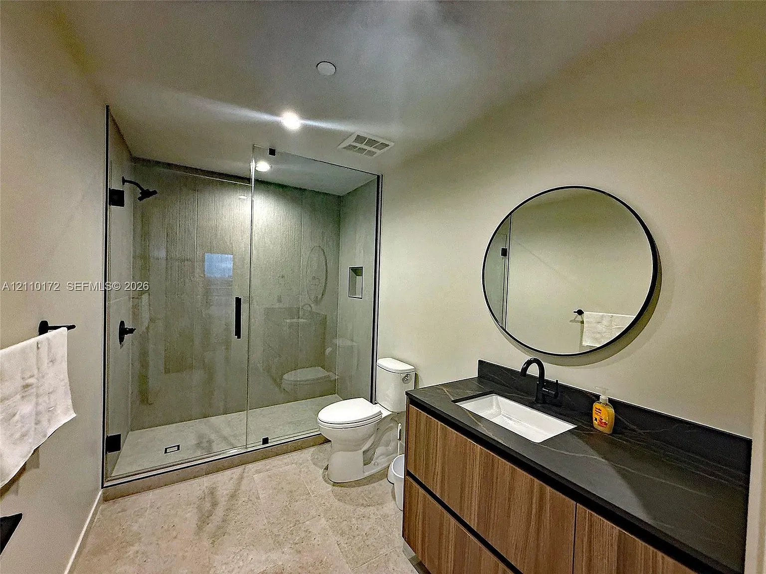 1 bed, 2.0 bath, 679 sqft, $4,000 — Photo 2