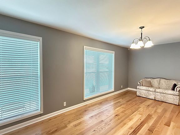 3rd image of 323 French Plantation Rd