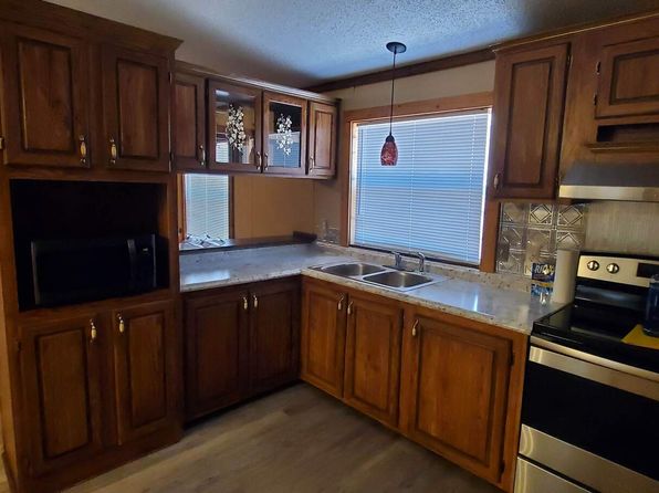 138 Grey Moss Ct, Ingram, TX 78025